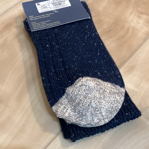 H&M Lambs Wool Hat & bonus boot socks - Picture 6 of 16